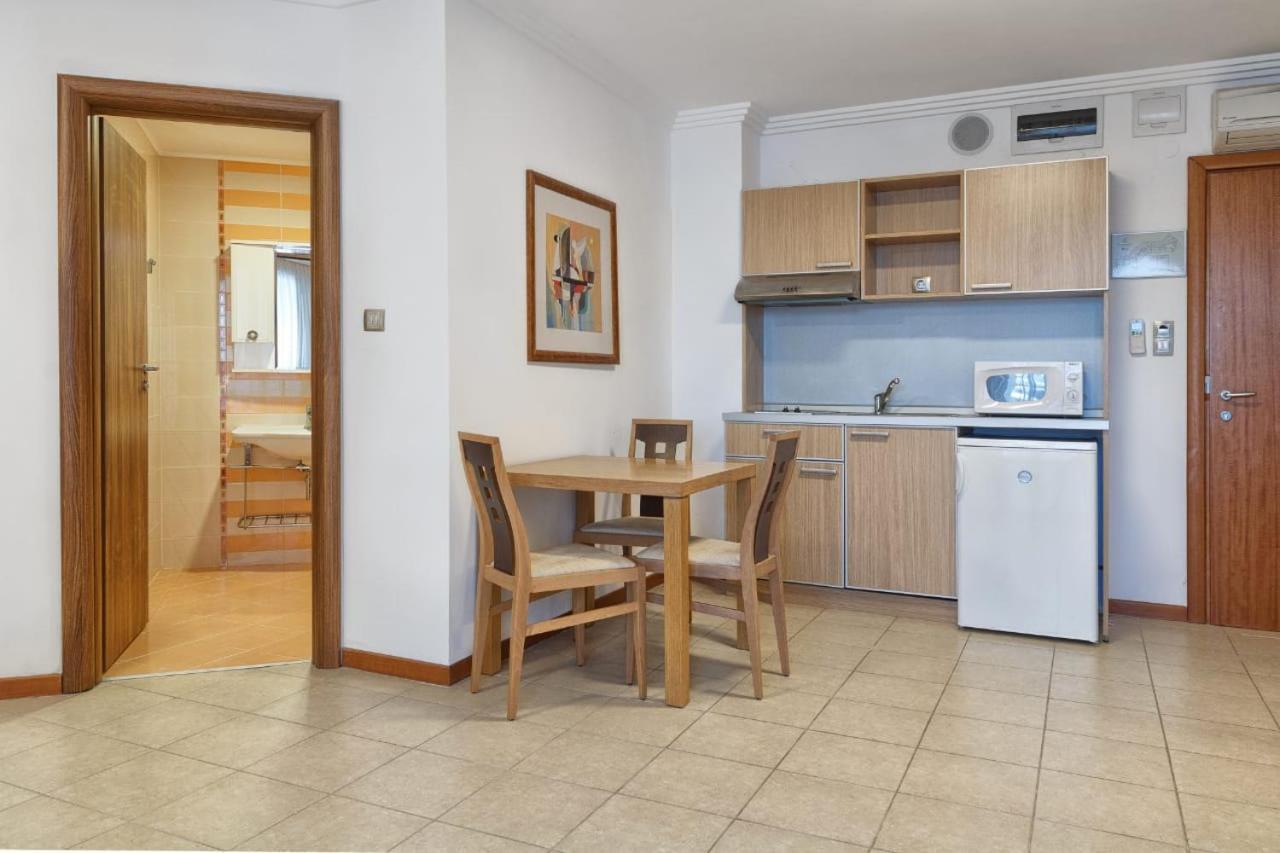 Private Apartments In Emerald Ravda Exterior photo